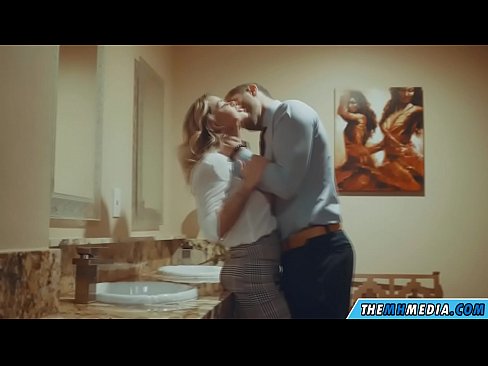 ❤️ Kad te prsata plavuša zavede u javnom toaletu ❤️ Porno na bs.basseyn-vsem.ru ☑